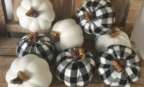 Décor Pumpkins