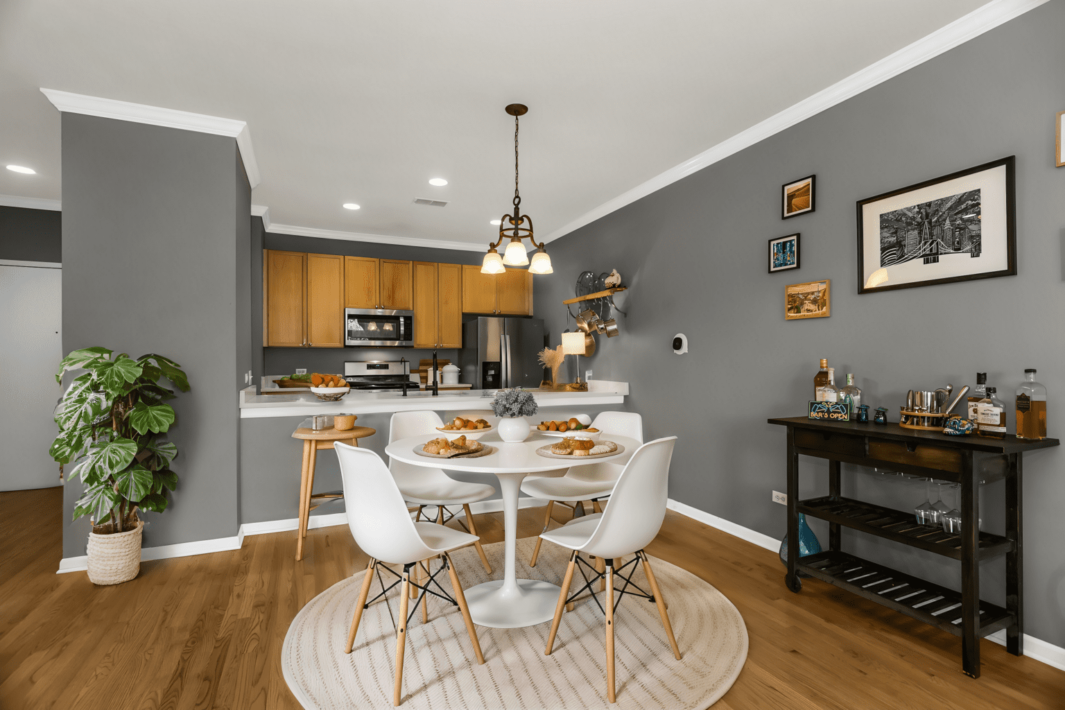 006_hdr_v500960_1dining1 - Dining Room - Scandinavian - 17