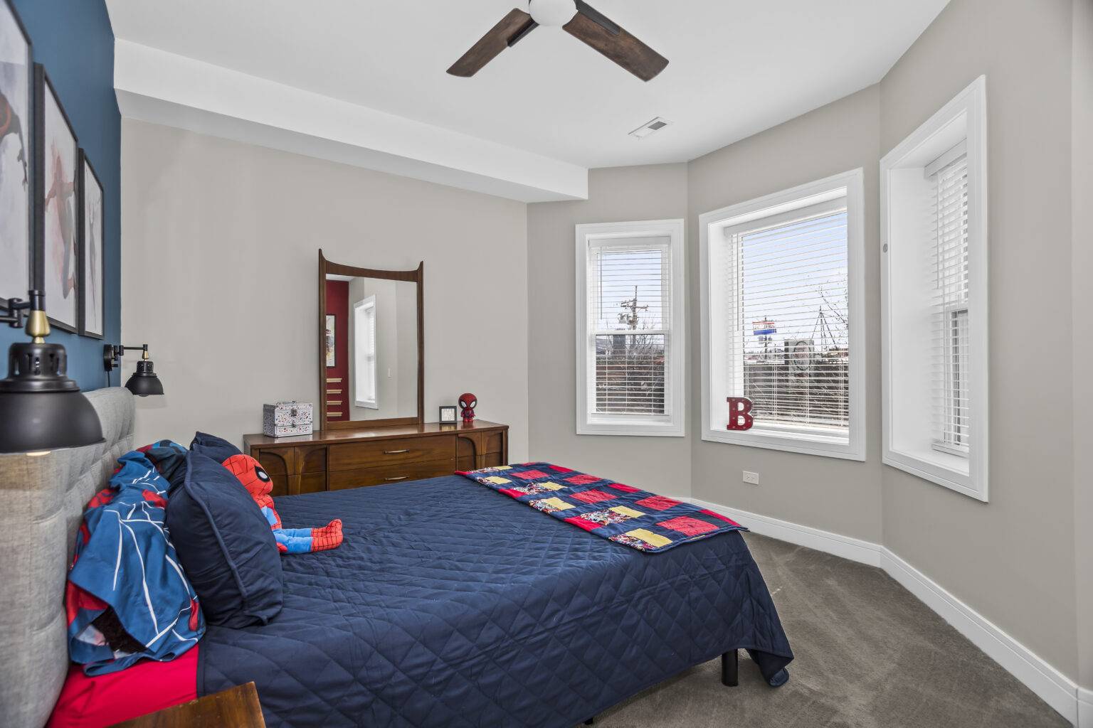 011_hdr_v500662_2bed1_