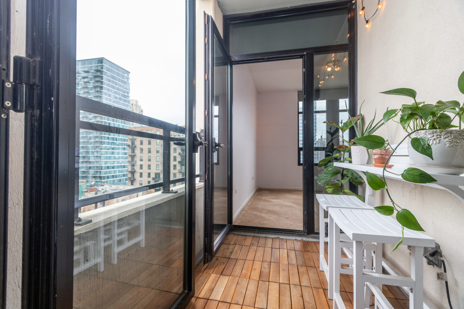 010_1balcony2
